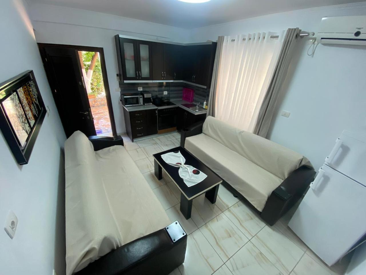 Olive Tree Apartment Sarandë Eksteriør billede
