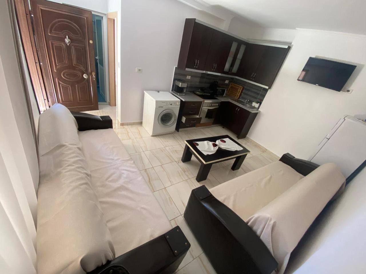 Olive Tree Apartment Sarandë Eksteriør billede