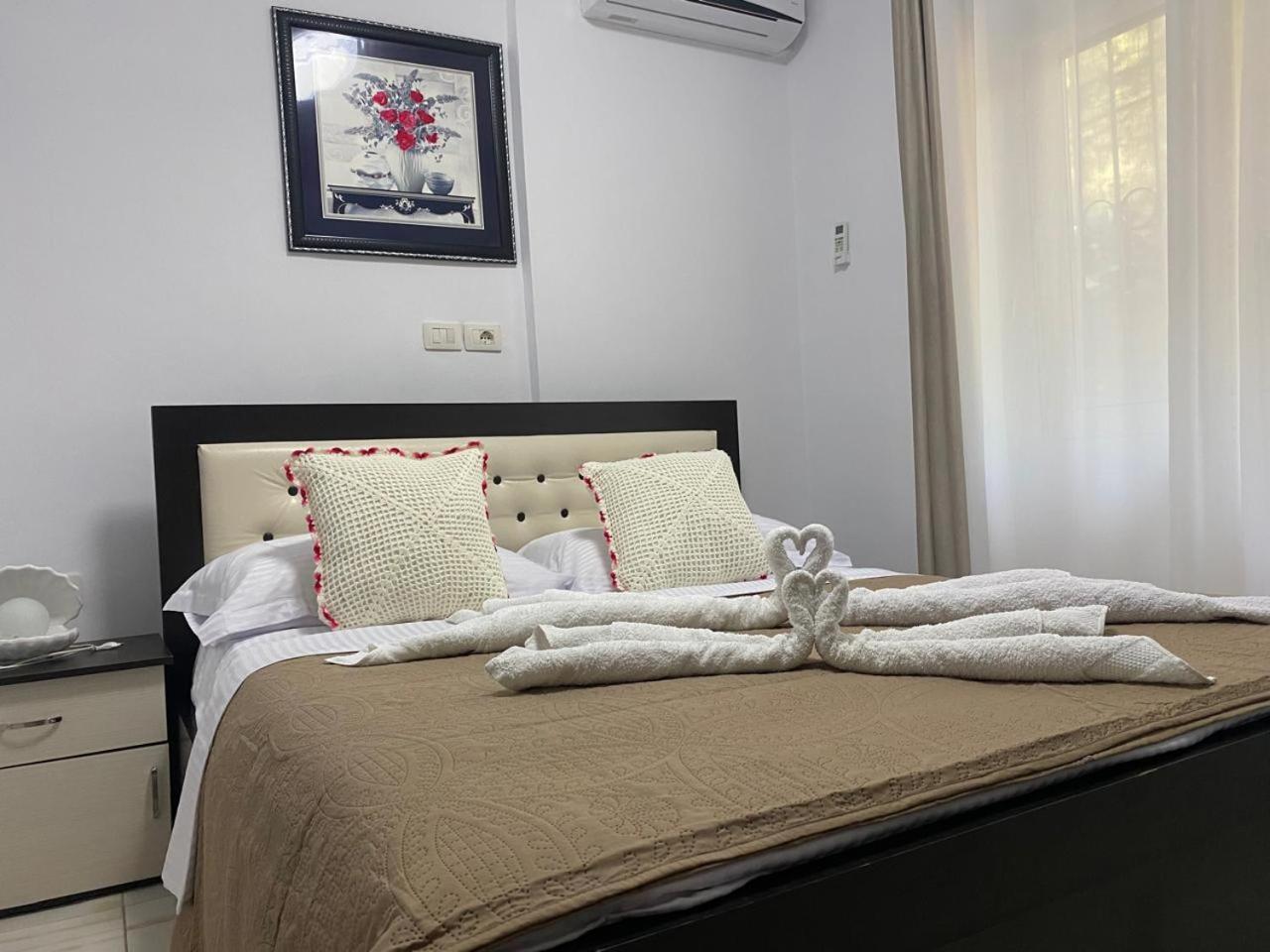 Olive Tree Apartment Sarandë Eksteriør billede