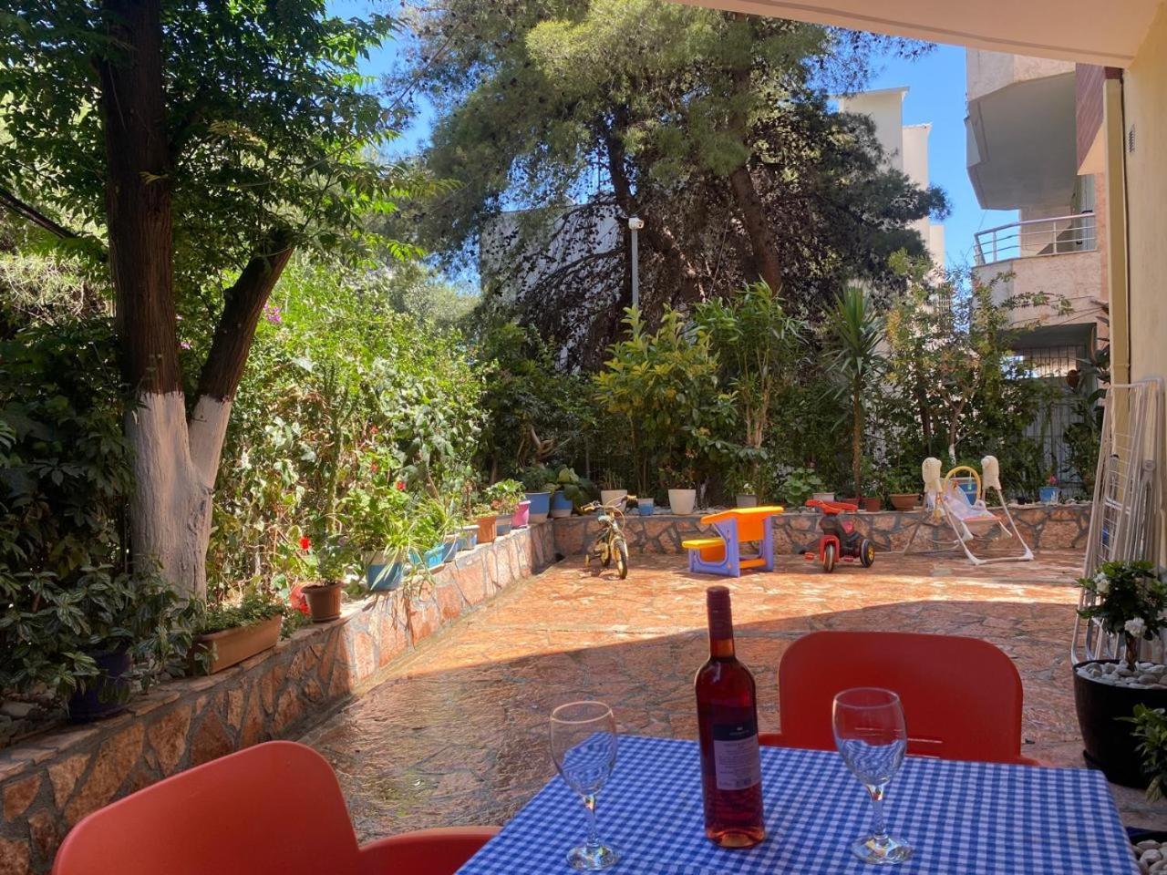 Olive Tree Apartment Sarandë Eksteriør billede